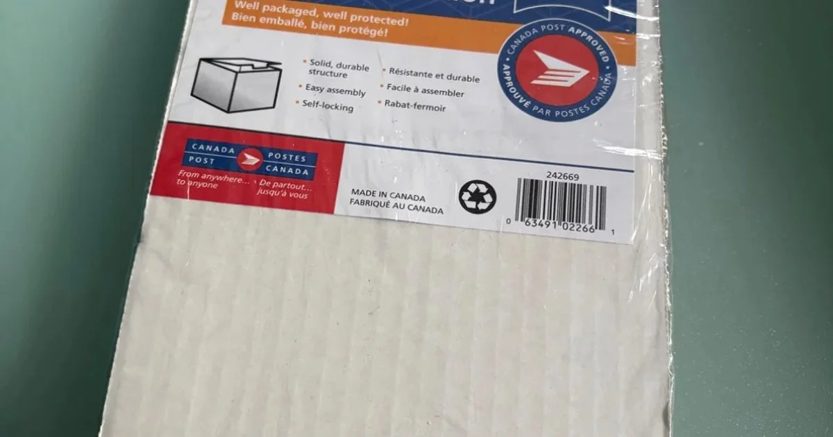 Canada Post Extra Small Mailing Box - New